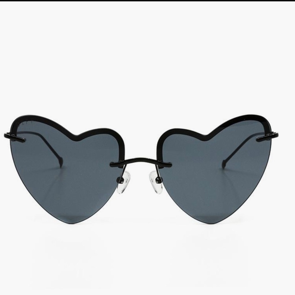 NIB DIFF Remy Sunglasses